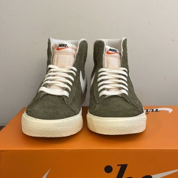 Nike Blazer Mid’ 77 Vintage Suede Medium Olive Women Size 10.5(DV7006-201) - Picture 4 of 12